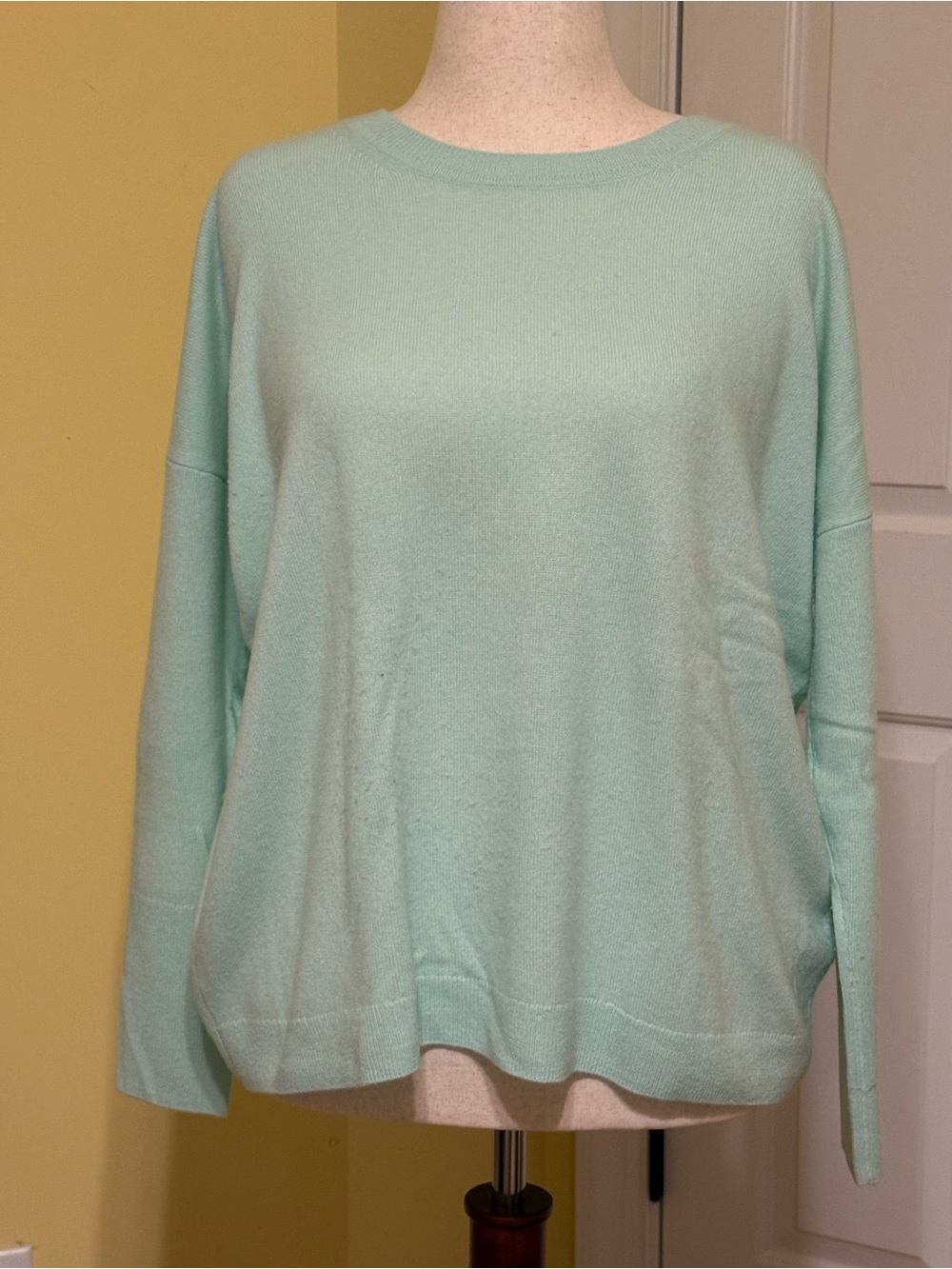 J. Crew Mint Green Crewneck Sweater 100% Cashmere